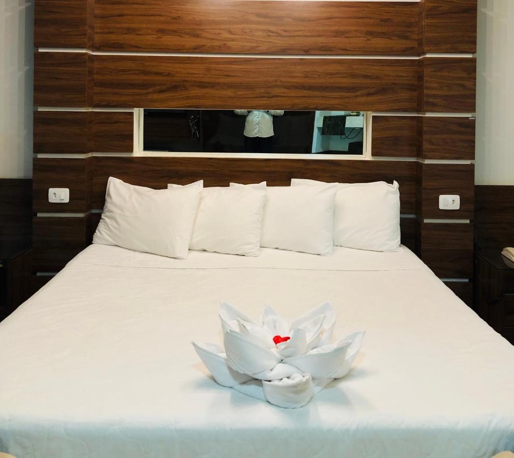 Shelton Palace Hotel Paranavaí Extérieur photo